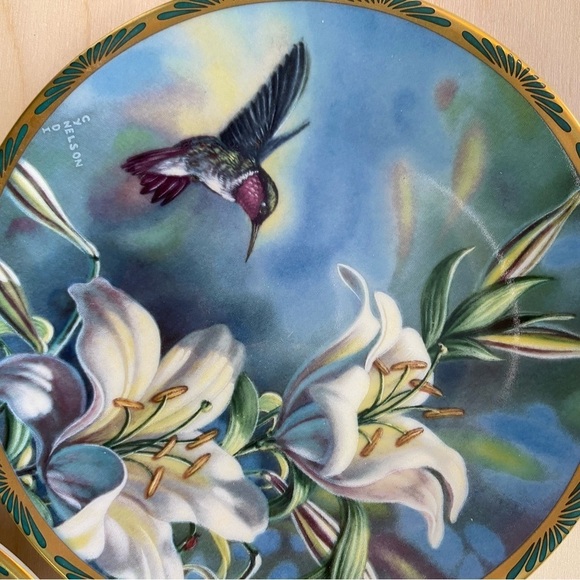 Pickard Hummingbird Plates Made in USA (EJ) - Picture 9 of 10